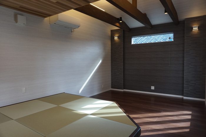大人かっこいい畳リビング｜京都・滋賀の注文住宅 天然木の家