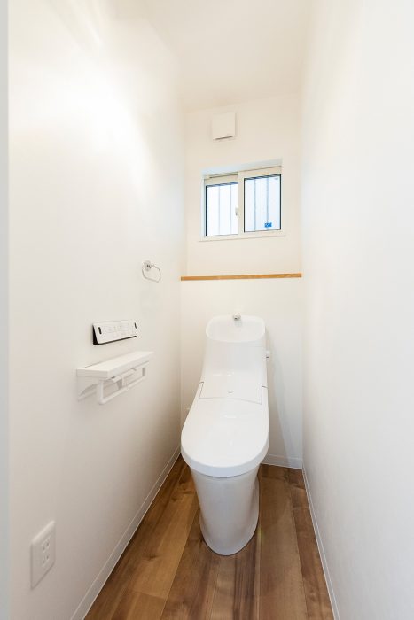 １階トイレ｜京都・滋賀の注文住宅 天然木の家