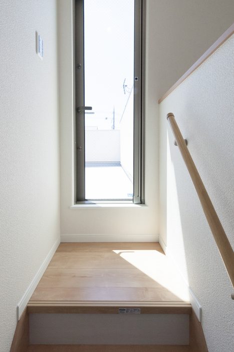 屋上への階段｜京都・滋賀の注文住宅 天然木の家