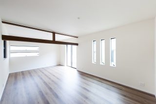 明るいリビング｜京都・滋賀の注文住宅 天然木の家