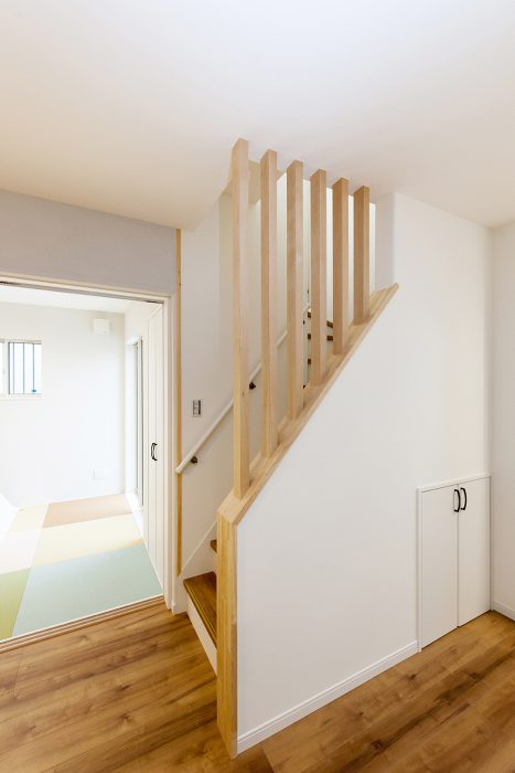 神明みのりの街モデルハウス階段｜京都・滋賀の注文住宅 天然木の家