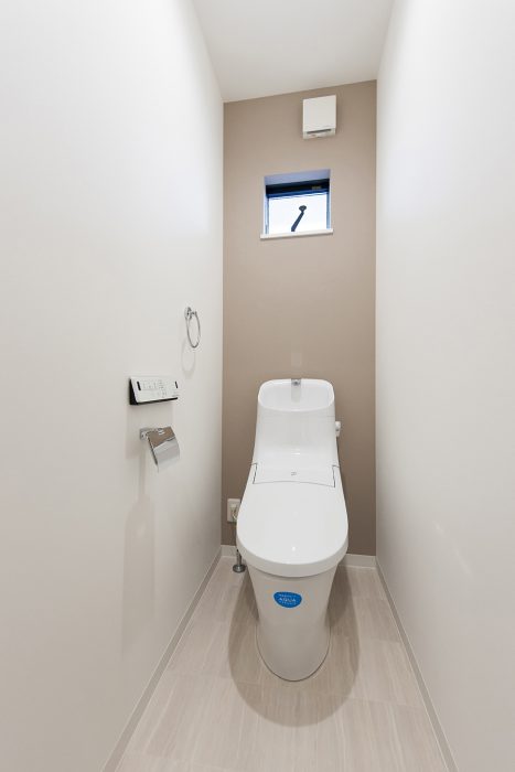 落ち着いたデザインのトイレ｜京都・滋賀の注文住宅 天然木の家