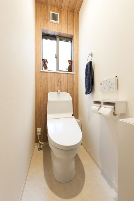 木目でおしゃれなトイレ｜京都・滋賀の注文住宅 天然木の家