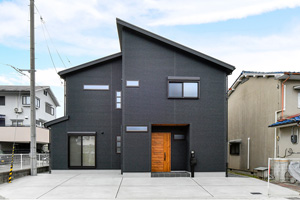 黒い家アイキャッチ｜京都・滋賀の注文住宅 天然木の家