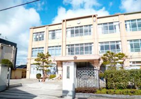 市立桃山中学校｜京都・滋賀の注文住宅 天然木の家