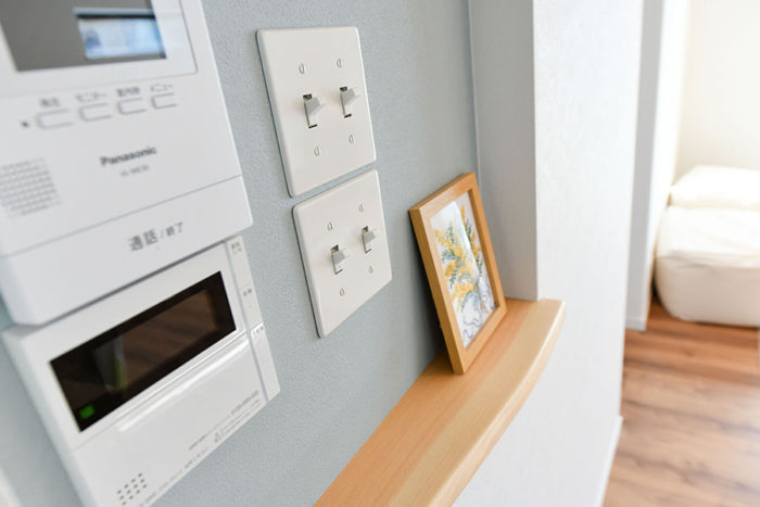 トグル型のスイッチがおしゃれ｜京都・大阪・滋賀の注文住宅 天然木の家