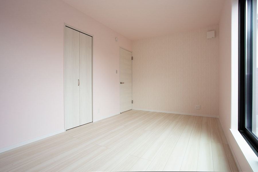 明るいカラーが優しい雰囲気のお部屋｜京都・滋賀の注文住宅 天然木の家
