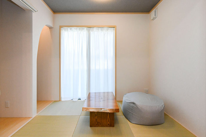 アール型の垂れ壁がおしゃれな和室｜京都・大阪・滋賀の注文住宅 天然木の家