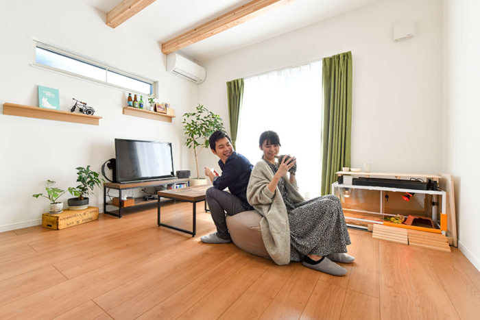 2階にある日当たりの良い夫婦のセカンドリビング｜京都・大阪・滋賀の注文住宅 天然木の家