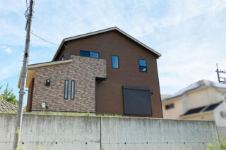 見晴らしの良い丘の上の変形地建つ家｜京都・大阪・滋賀の注文住宅 天然木の家